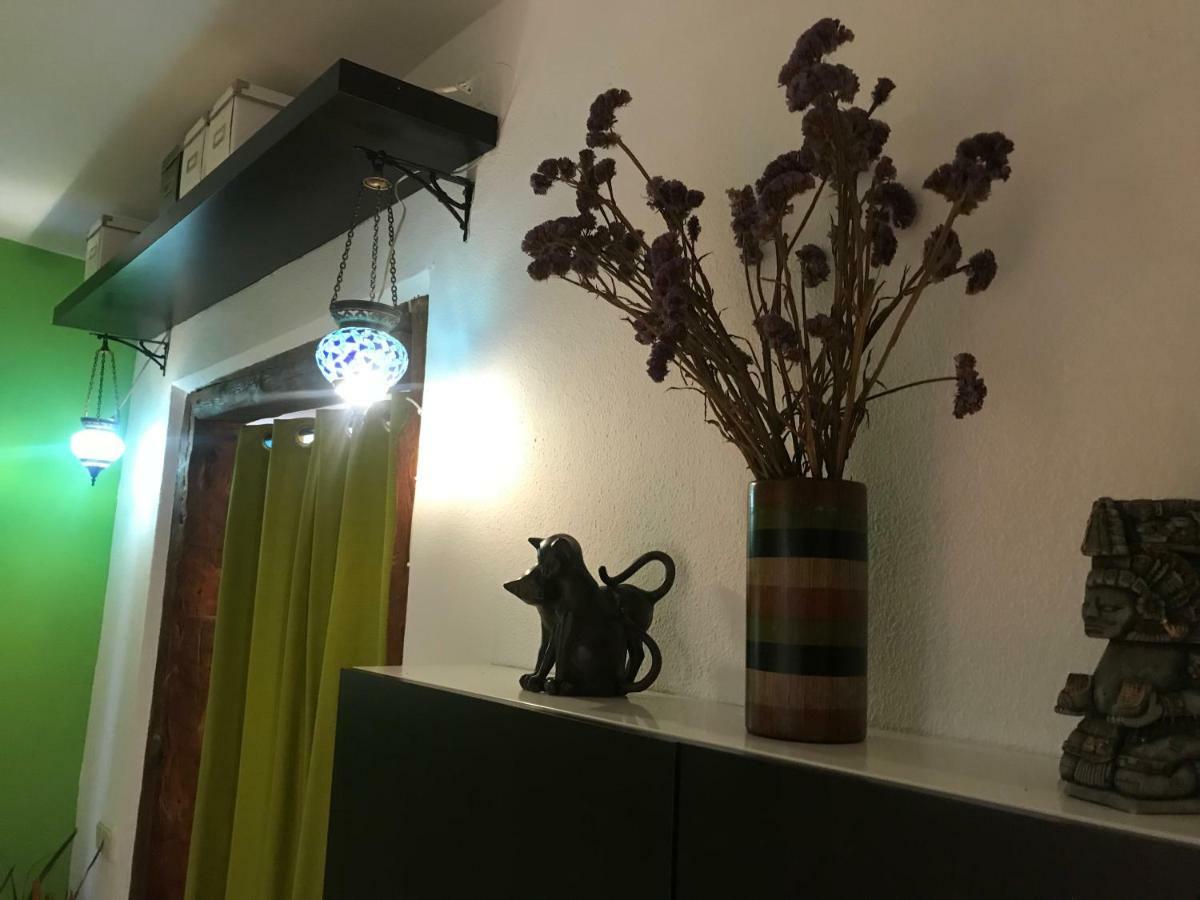 Apartamento En Corrala Madrid Eksteriør bilde