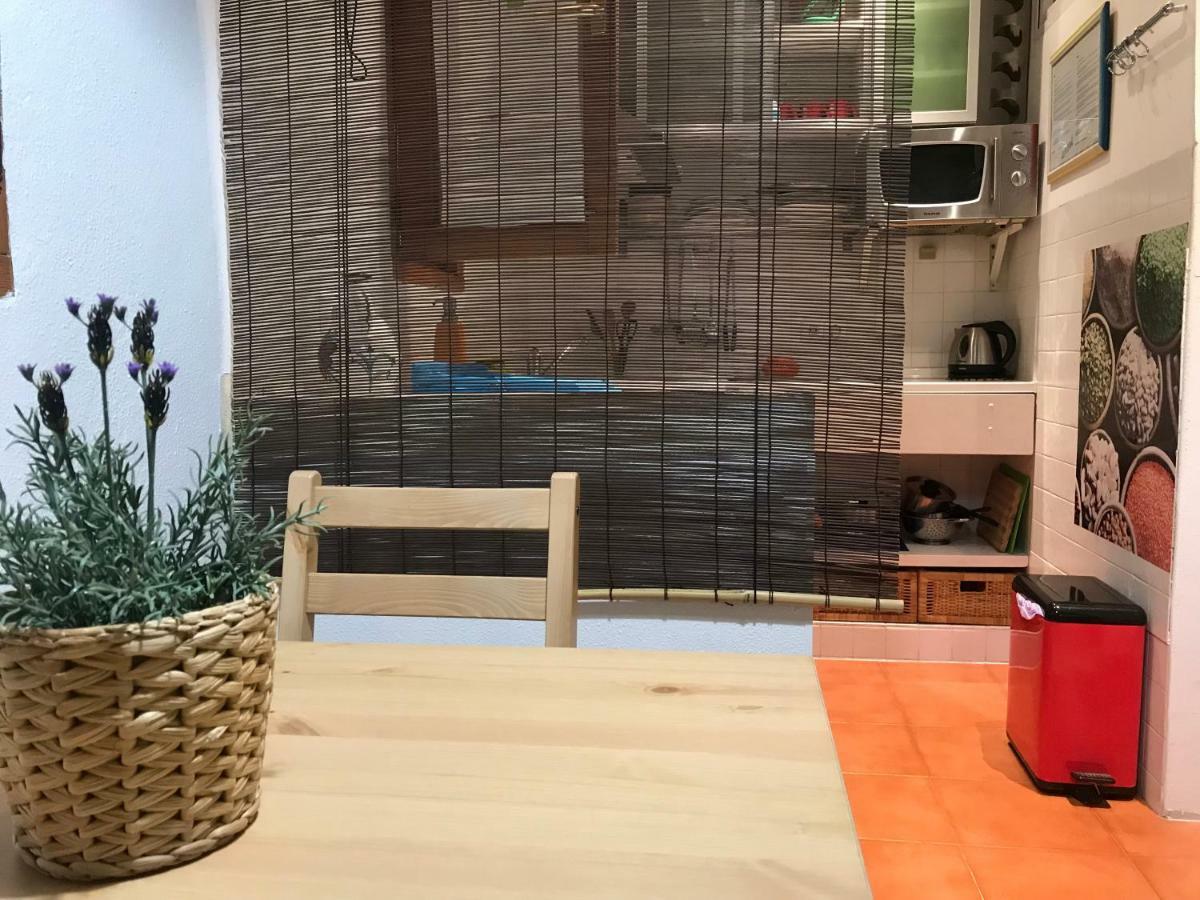 Apartamento En Corrala Madrid Eksteriør bilde