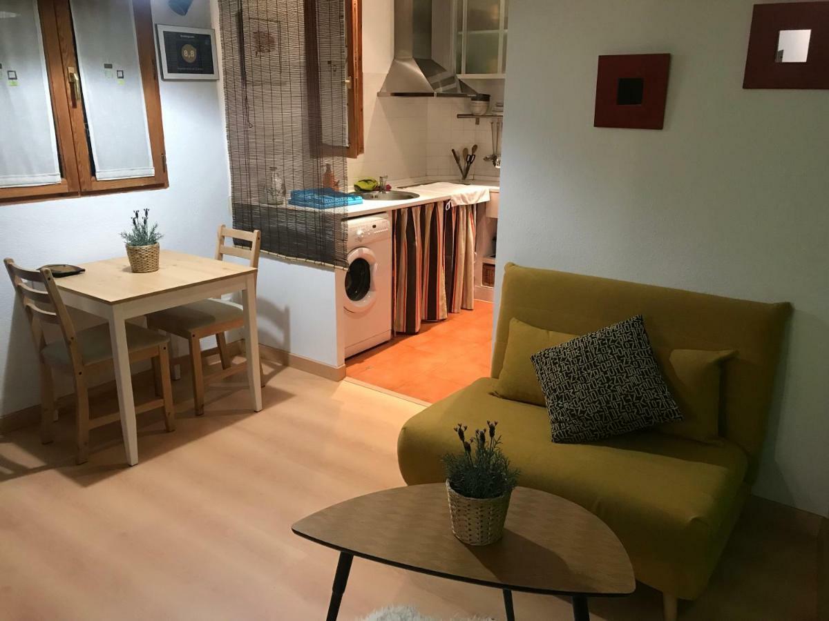 Apartamento En Corrala Madrid Eksteriør bilde